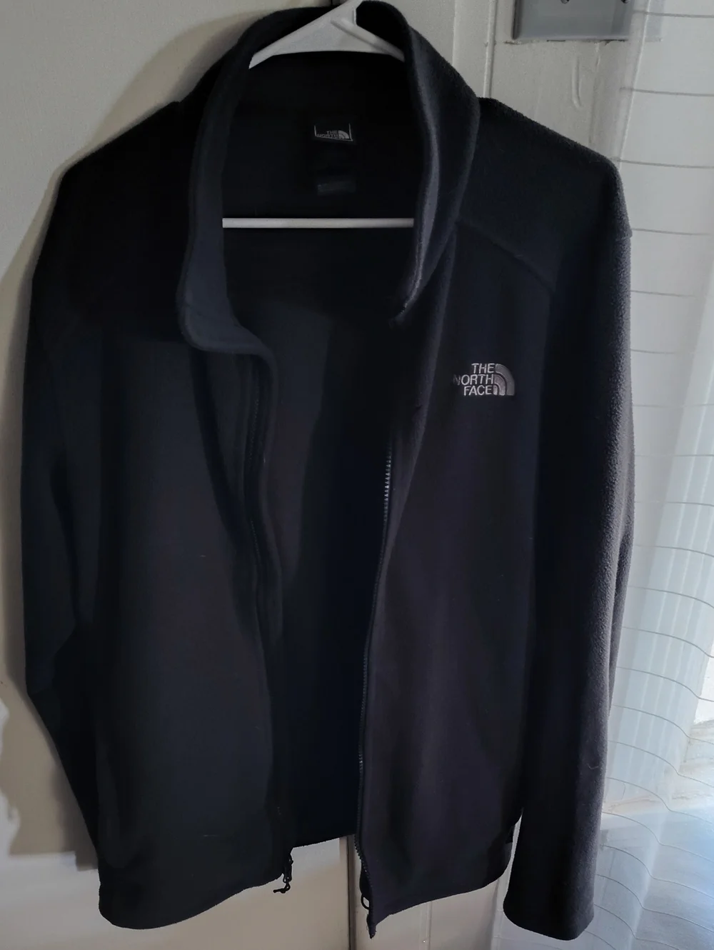 The North Face Men’s Black Zip-Up Fleece Jacket